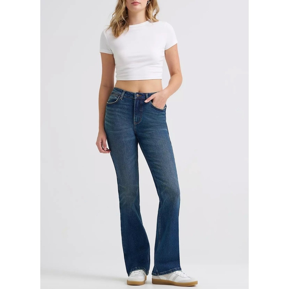 NWT Wrangler Womens High Rise Bootcut Jeans Dark Blue Size 10 32 Inseam